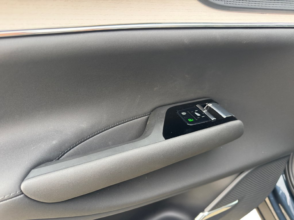 New 2026 Volvo EX90 Ultra AWD/4WD image 13