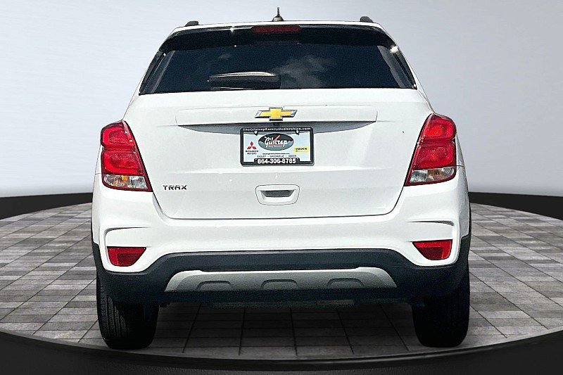 Used 2022 Chevrolet Trax LT w/ LT Convenience Package FWD image 4