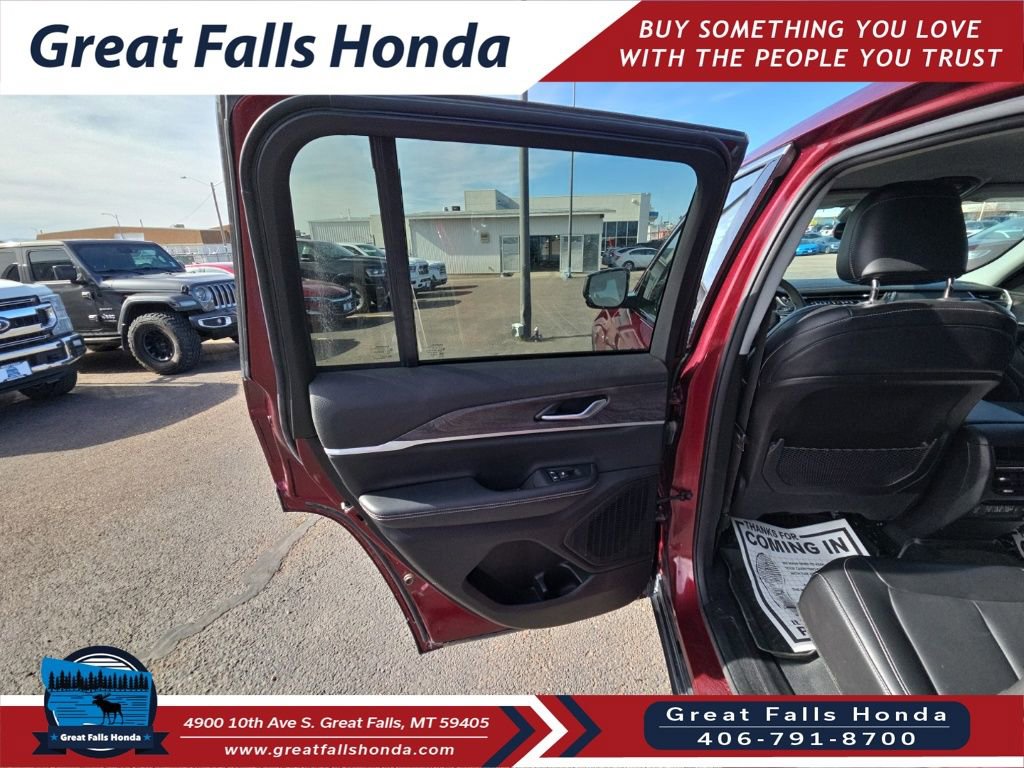 Used 2023 Jeep Grand Cherokee Limited w/ Trailer Tow Prep Group (B) image 13