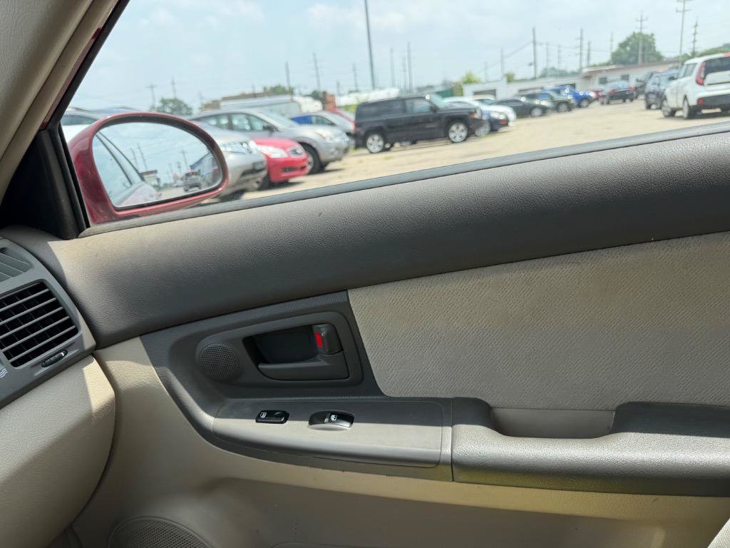 Used 2006 Kia Spectra EX FWD image 13