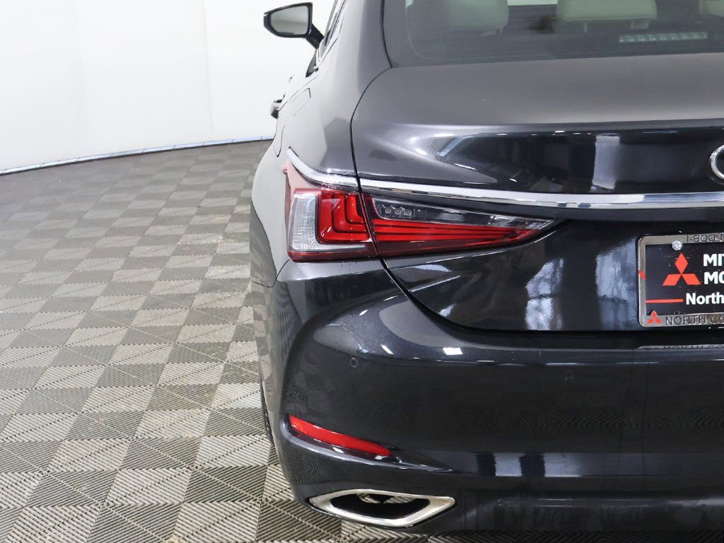 Used 2023 Lexus ES 350 w/ Ultra Luxury Package image 18