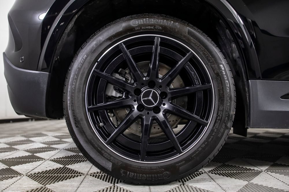 Used 2025 Mercedes-Benz GLA 35 AMG 4MATIC image 41