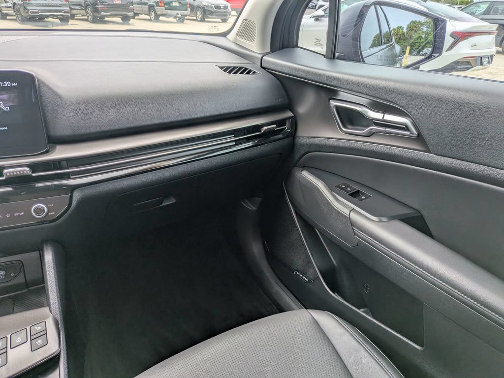 Certified 2026 Kia Sportage SX FWD image 17