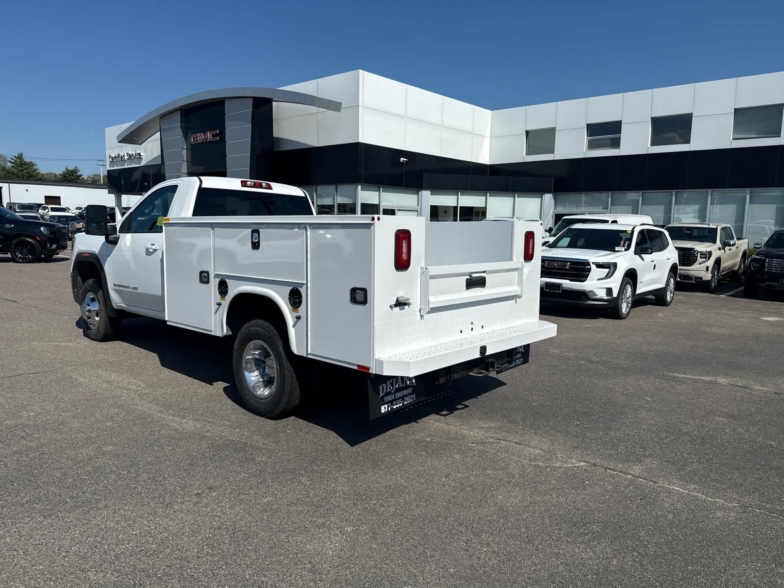 New 2026 GMC Sierra 3500 SLE w/ SLE Convenience Package AWD/4WD image 3