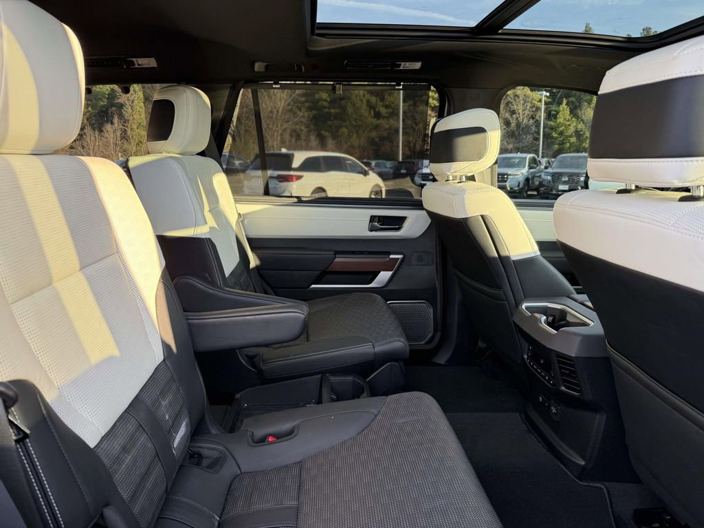Used 2025 Toyota Sequoia Capstone image 16