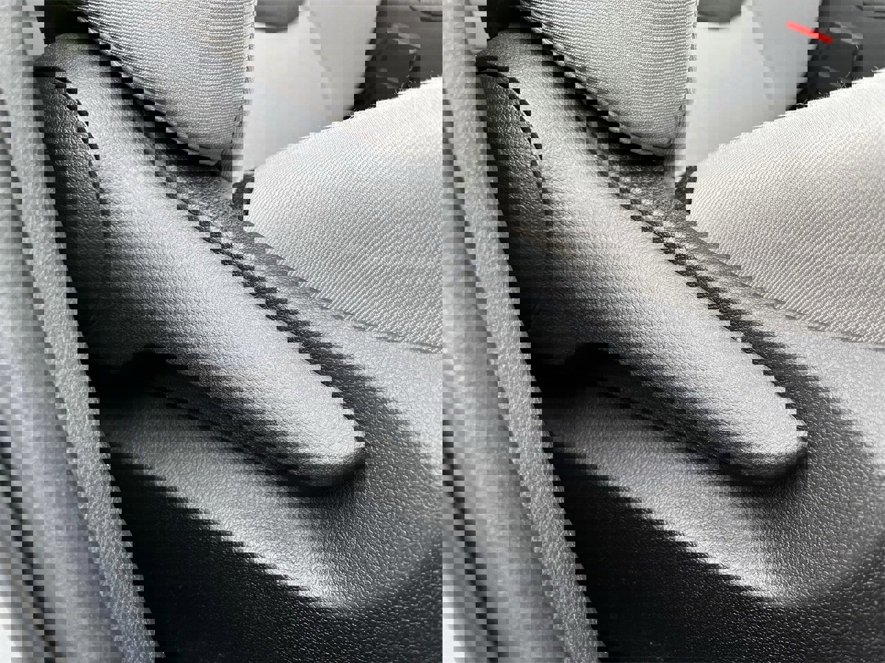 Used 2022 Toyota RAV4 XLE image 25