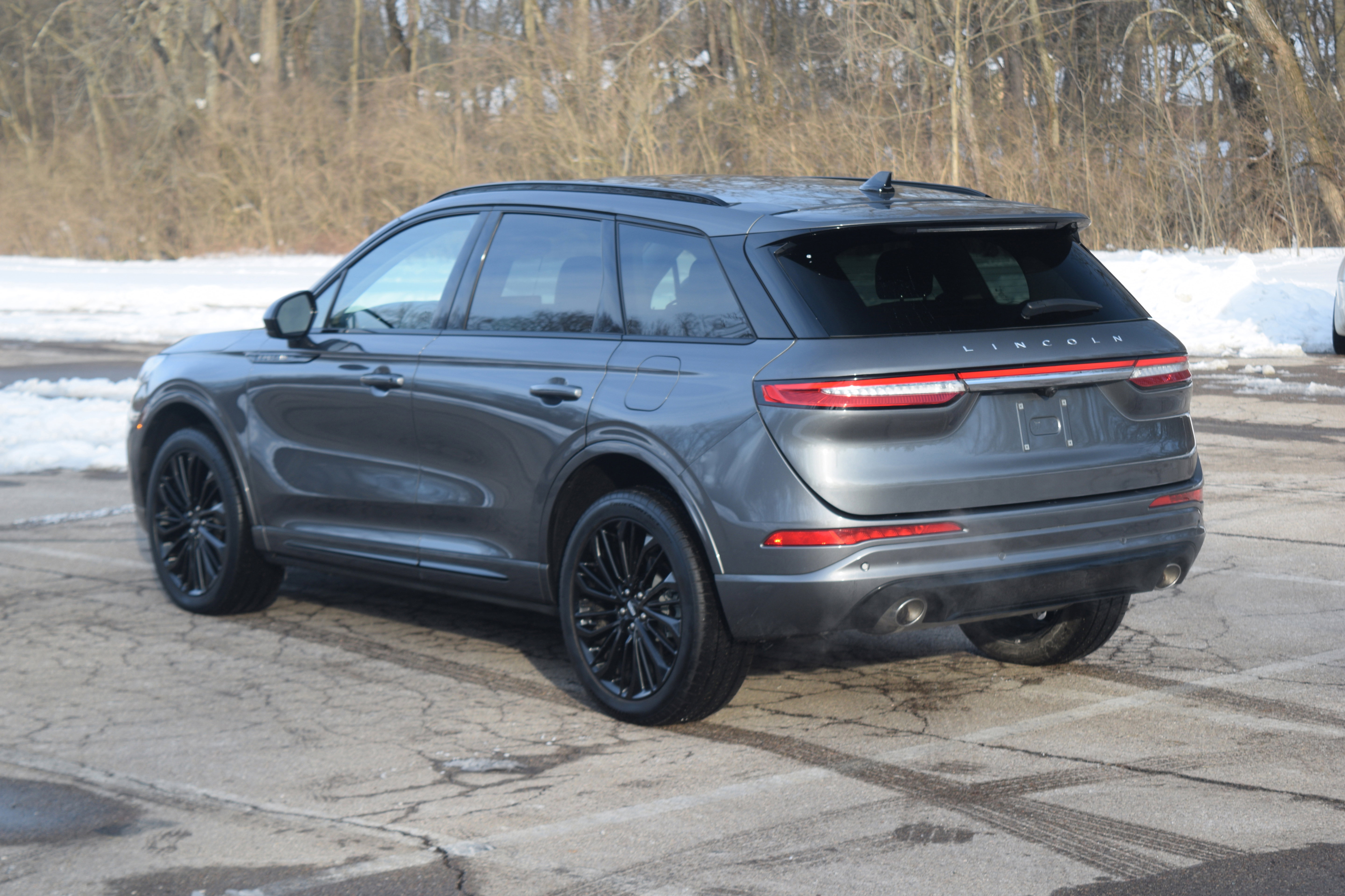 Used 2023 Lincoln Corsair Reserve w/ Jet Appearance Package image 22