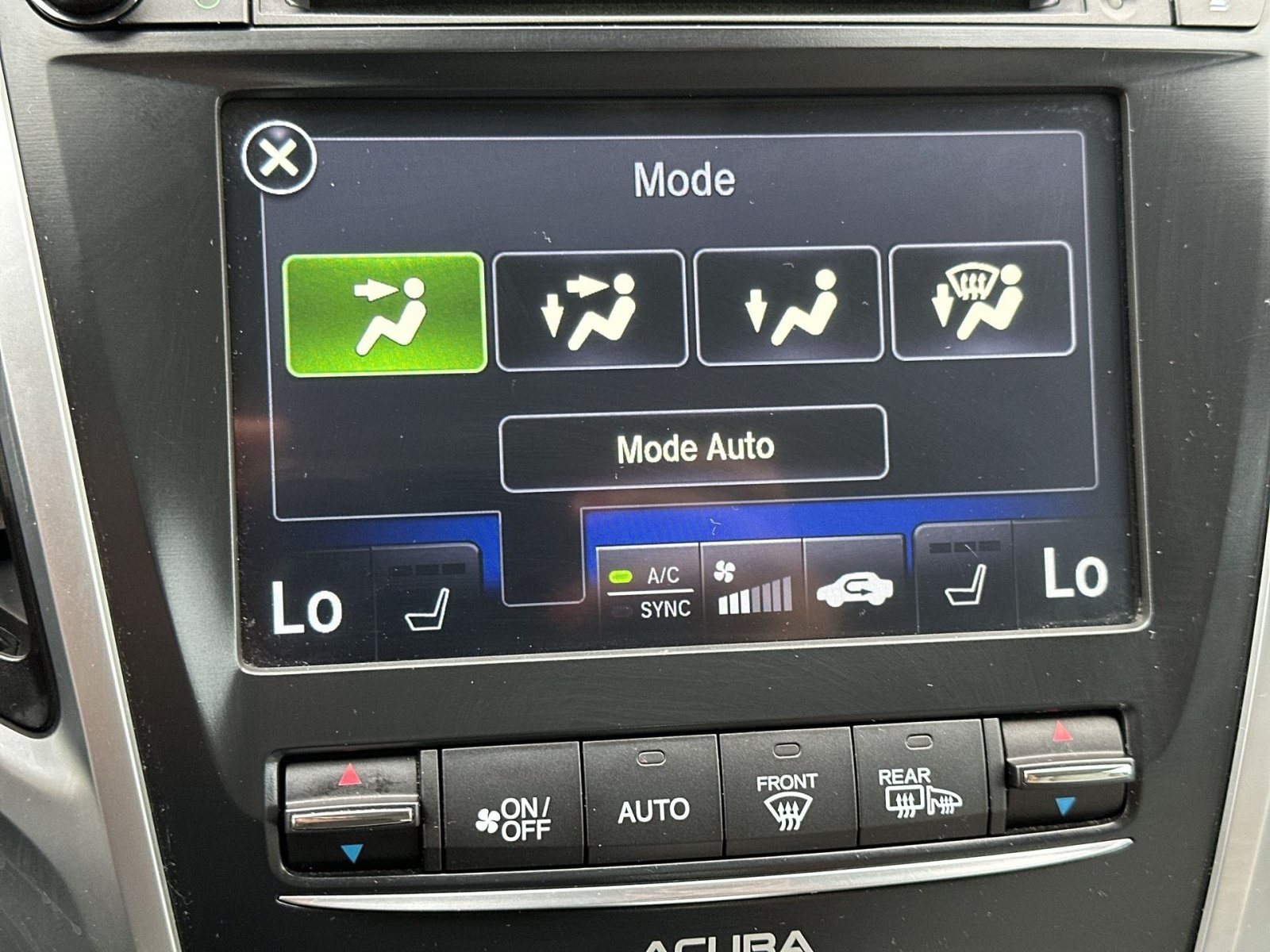 Used 2015 Acura TLX w/ Technology Package FWD image 22