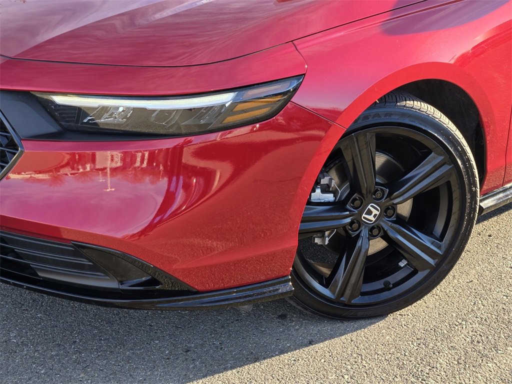 Certified 2025 Honda Accord Sport image 9
