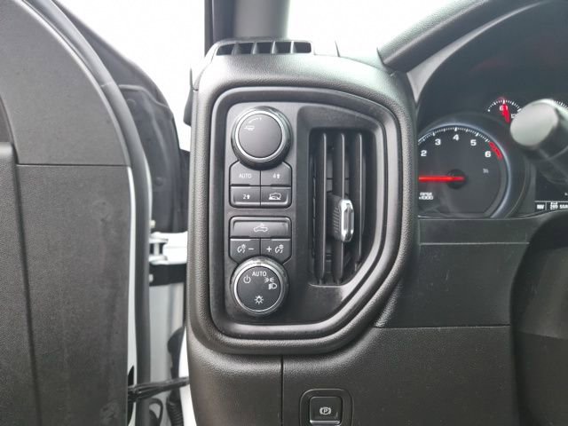 Used 2021 Chevrolet Silverado 1500 Custom image 18