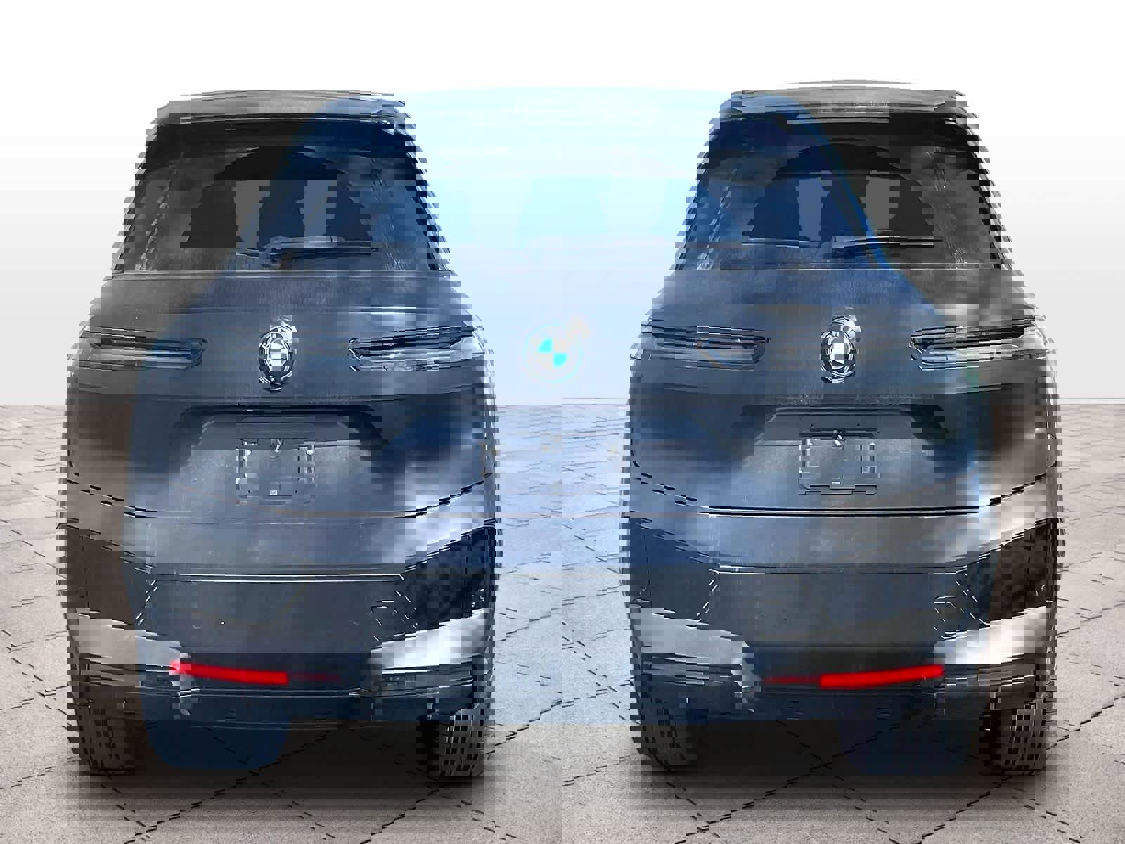 Used 2025 BMW iX xDrive50 w/ Sport Package image 7