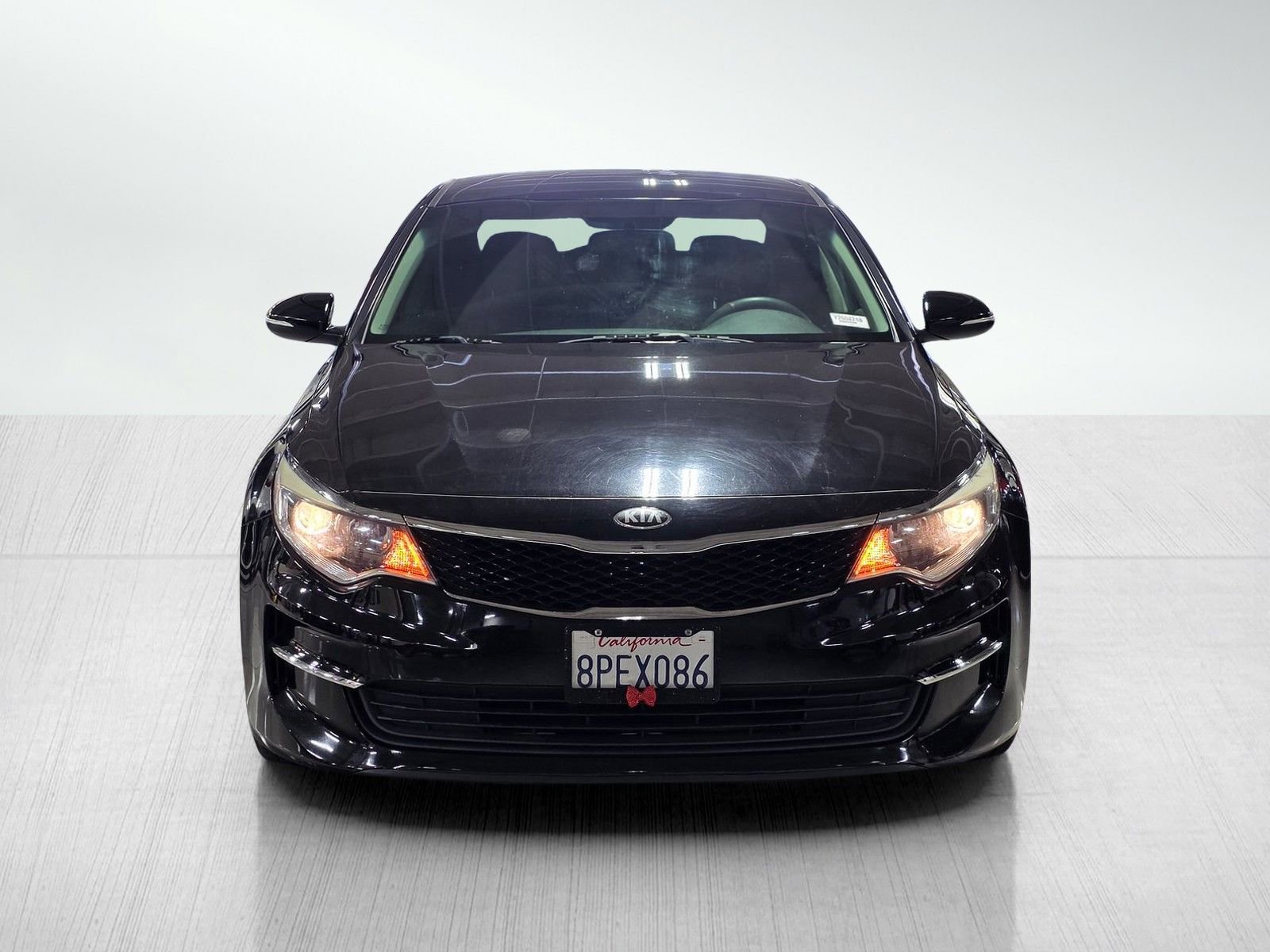 Used 2018 Kia Optima LX image 2