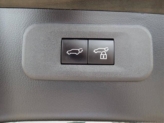 Used 2024 Lexus NX 450h+ AWD w/ Vision Package image 8