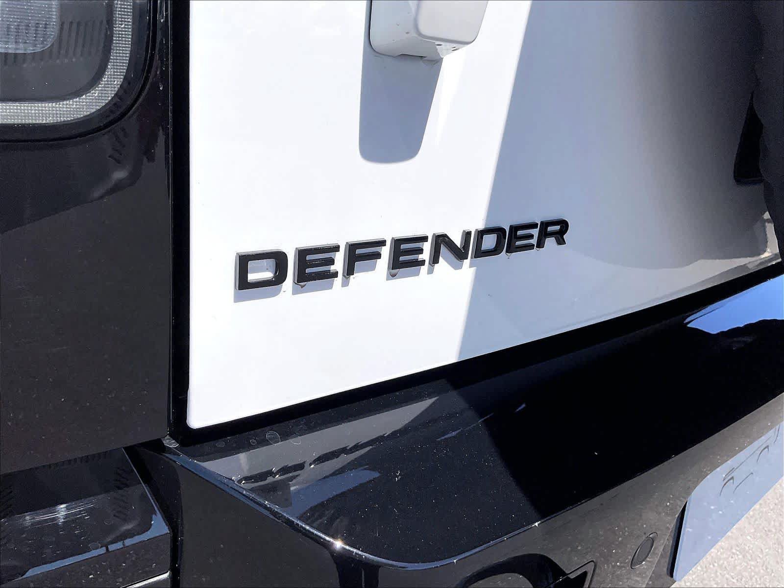 New 2026 Land Rover Defender 110 X-Dynamic SE AWD/4WD image 26
