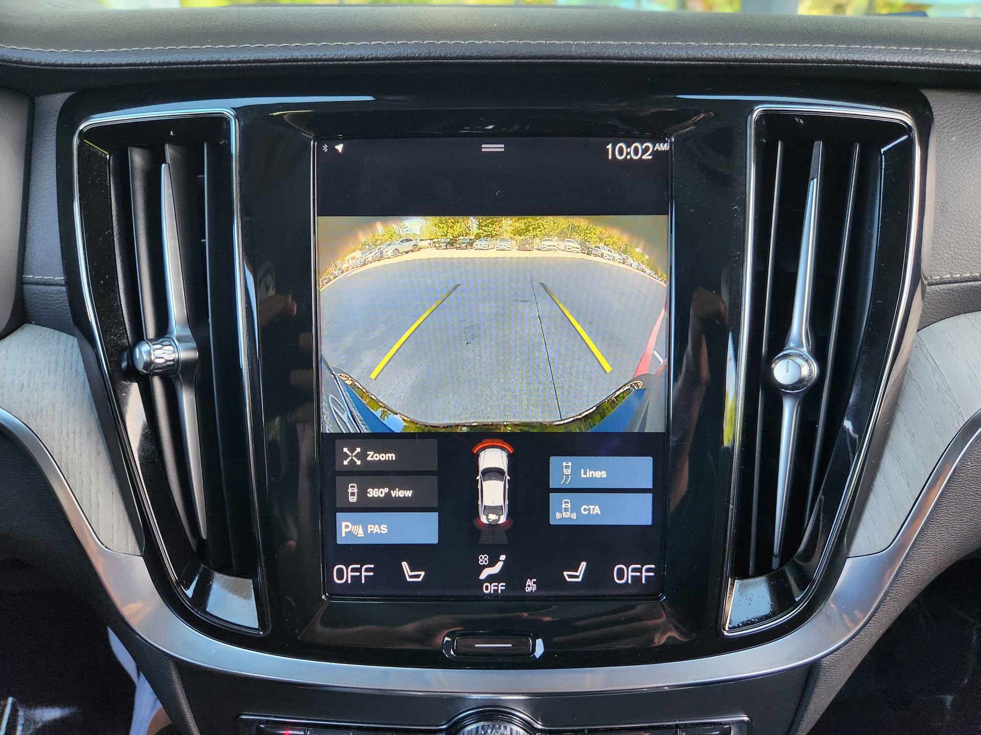 Used 2021 Volvo S60 T8 Inscription image 18