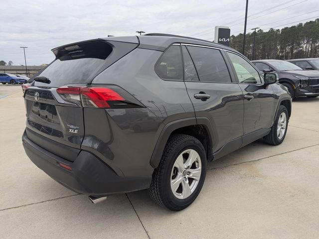 Used 2019 Toyota RAV4 XLE w/ Convenience Package image 3