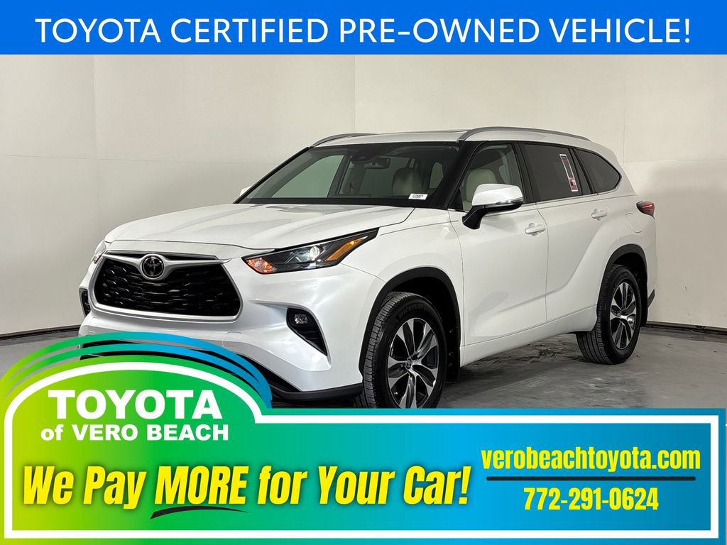 Certified 2025 Toyota Highlander XLE image 1