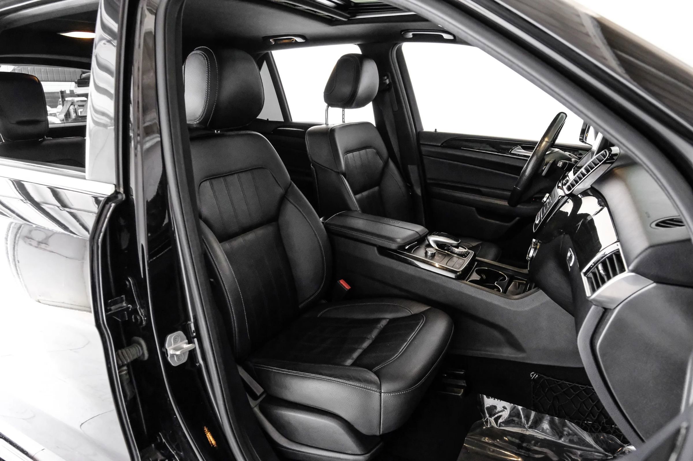 Used 2017 Mercedes-Benz GLE 350 4MATIC w/ Premium 1 Package image 37