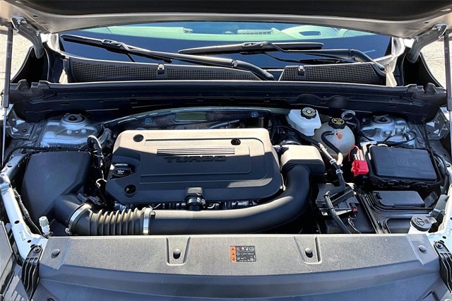 Used 2023 Buick Envision Essence image 30