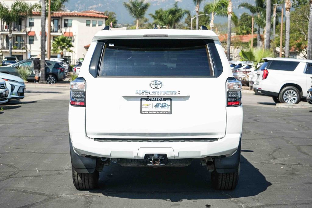 Used 2023 Toyota 4Runner SR5 AWD/4WD image 5