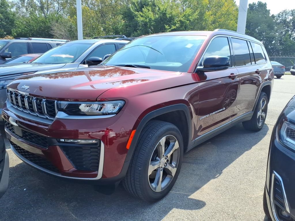 Used 2026 Jeep Grand Cherokee L Limited AWD/4WD image 5