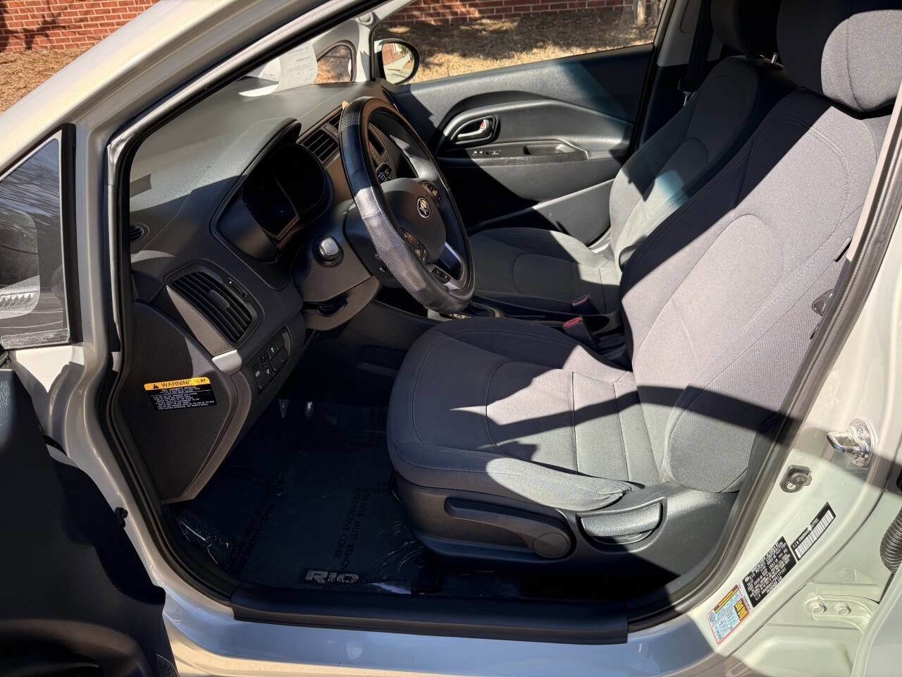 Used 2013 Kia Rio EX FWD image 8