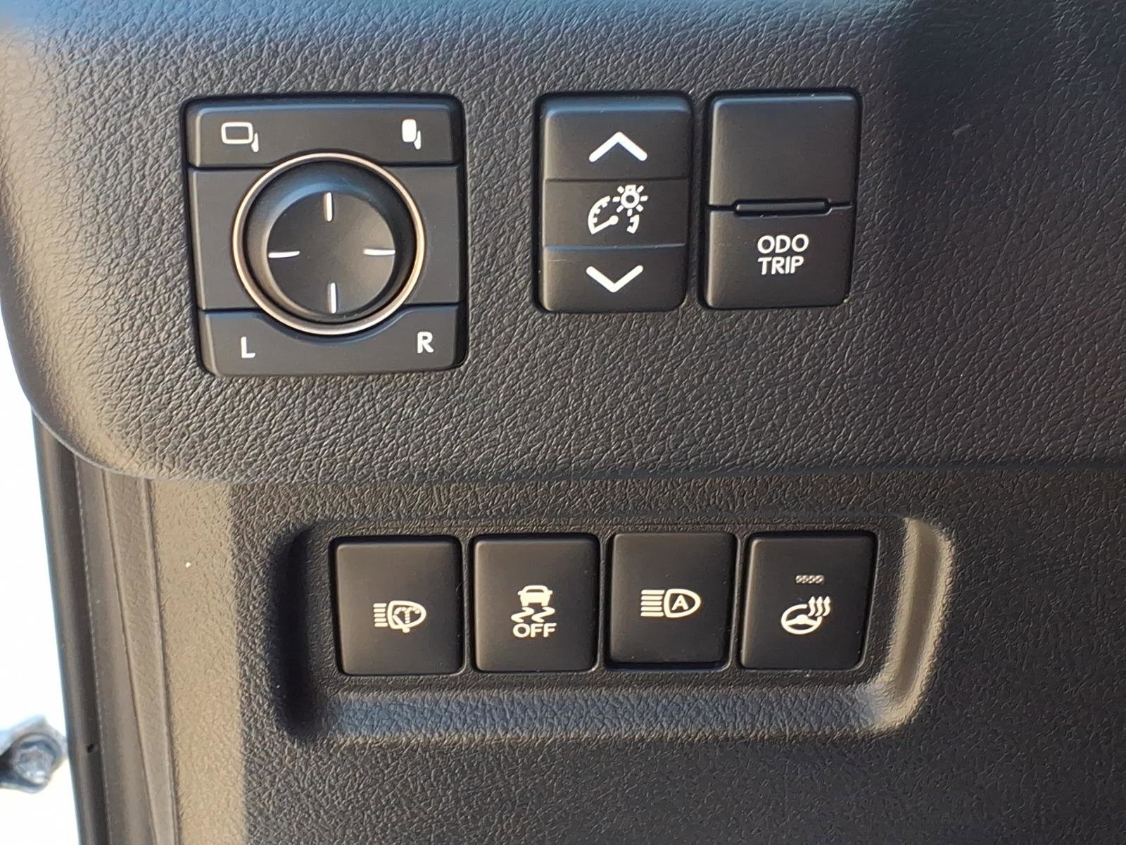 Used 2023 Lexus GX 460 Premium w/ Premium Package image 8