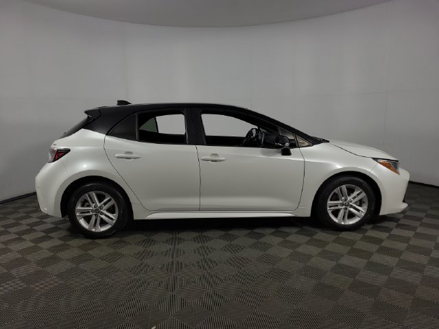 Used 2021 Toyota Corolla SE w/ SE Preferred Package FWD image 11