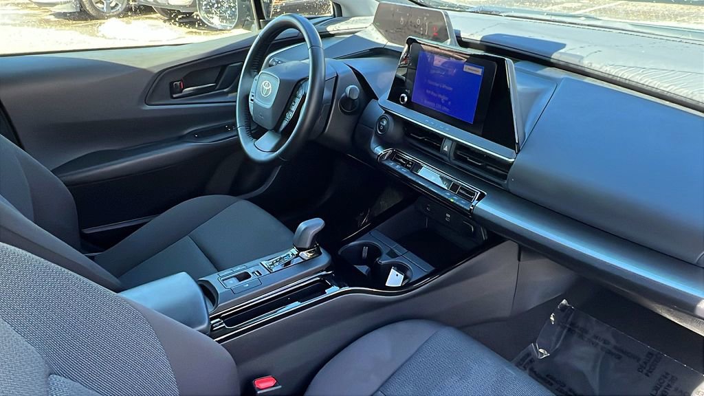Used 2024 Toyota Prius LE image 11