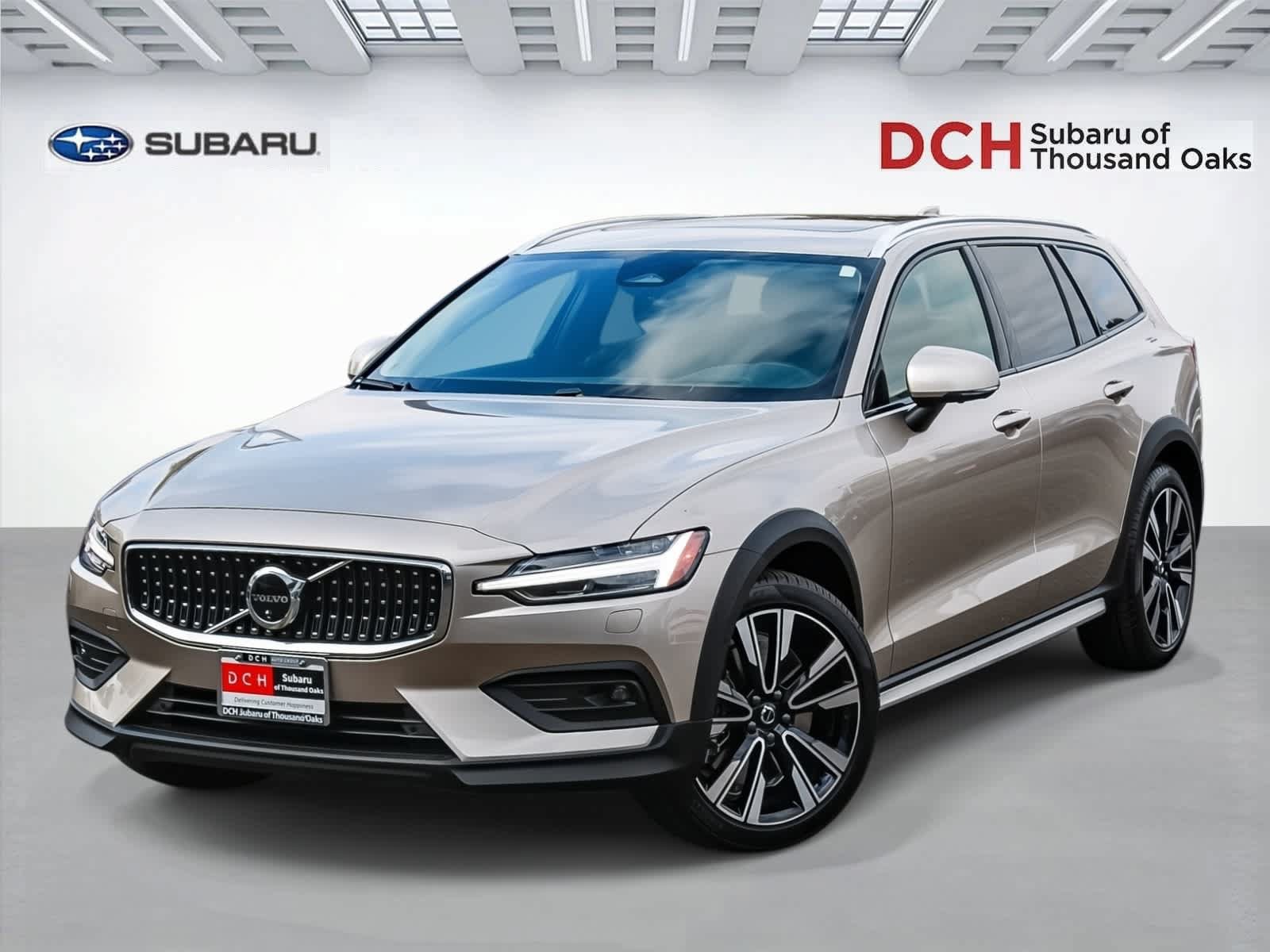 Used 2025 Volvo V60 B5 Cross Country Ultra w/ Protection Package Premier