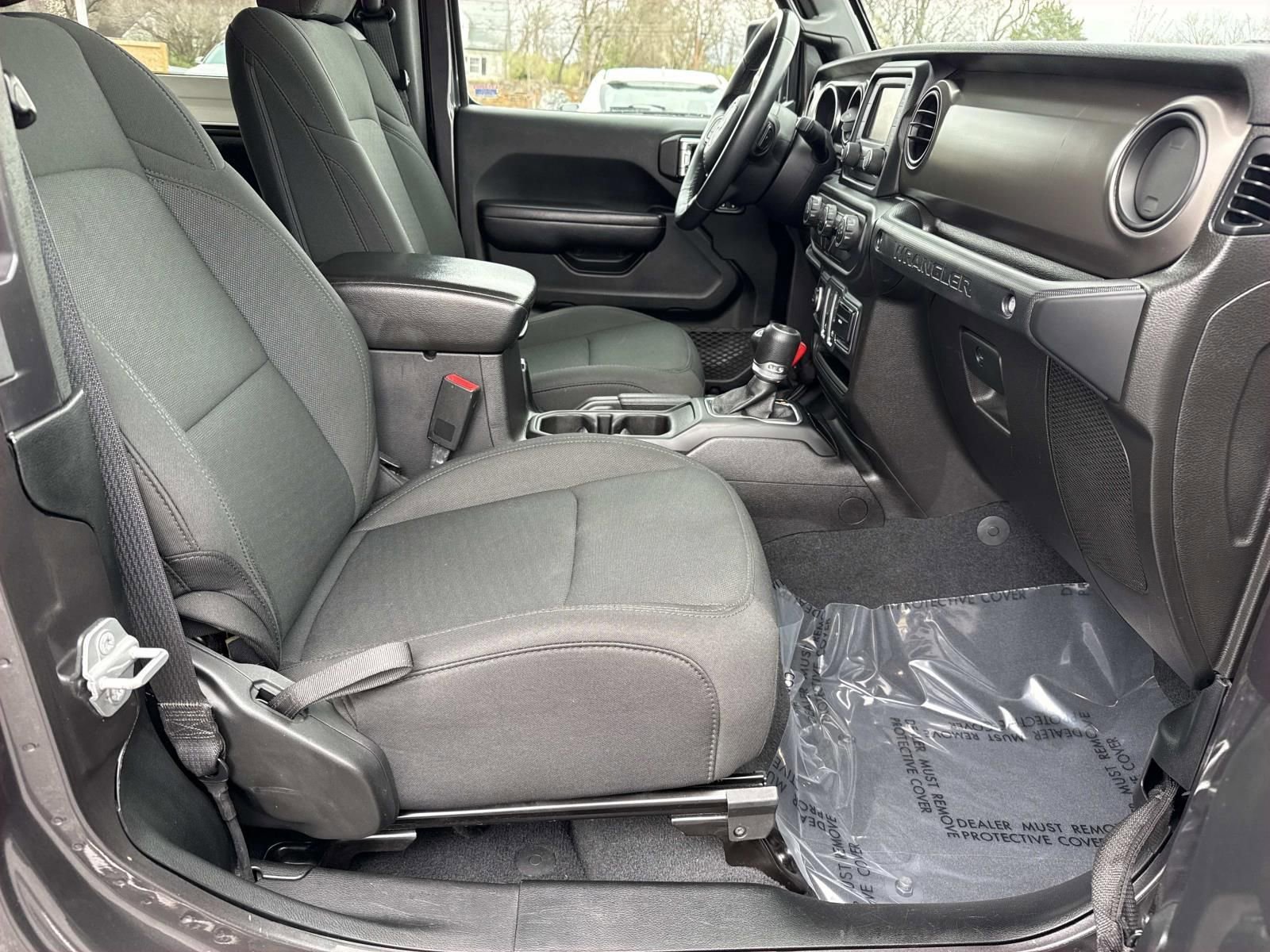 Used 2018 Jeep Wrangler Sport AWD/4WD image 22