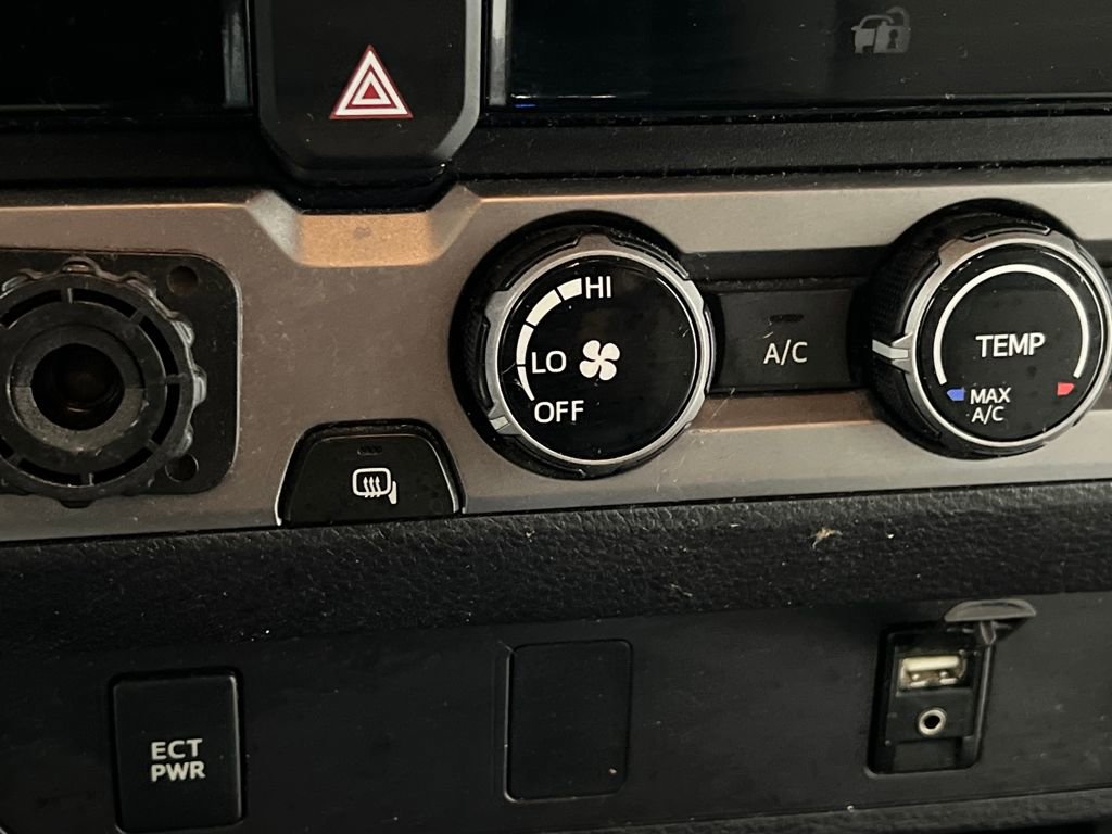 Used 2016 Toyota Tacoma SR image 36