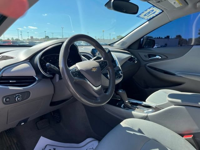 Used 2018 Chevrolet Malibu LT FWD image 9