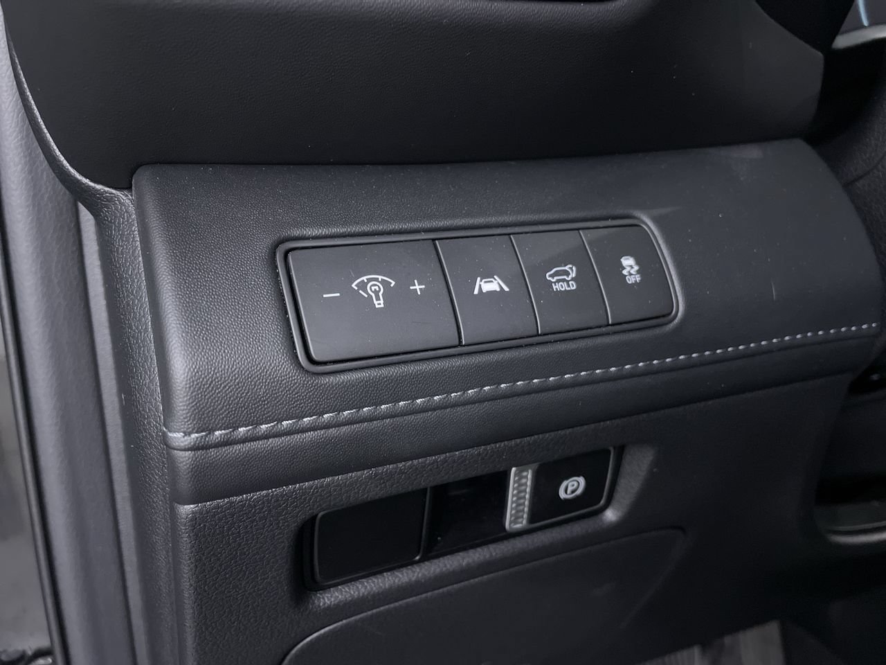 Used 2021 Hyundai Santa Fe Calligraphy AWD/4WD image 26