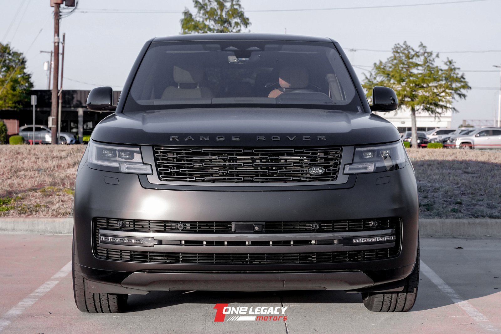 Used 2023 Land Rover Range Rover Long Wheelbase SE image 5