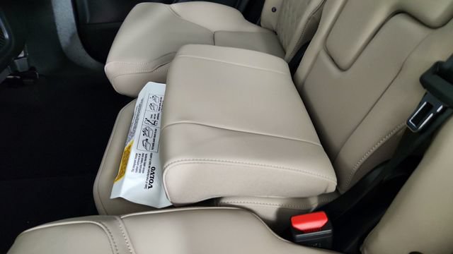New 2026 Volvo XC90 B5 Plus AWD/4WD image 31