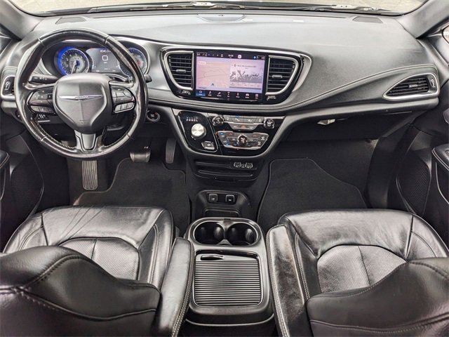 Certified 2021 Chrysler Pacifica Touring-L w/ S Appearance Package image 12