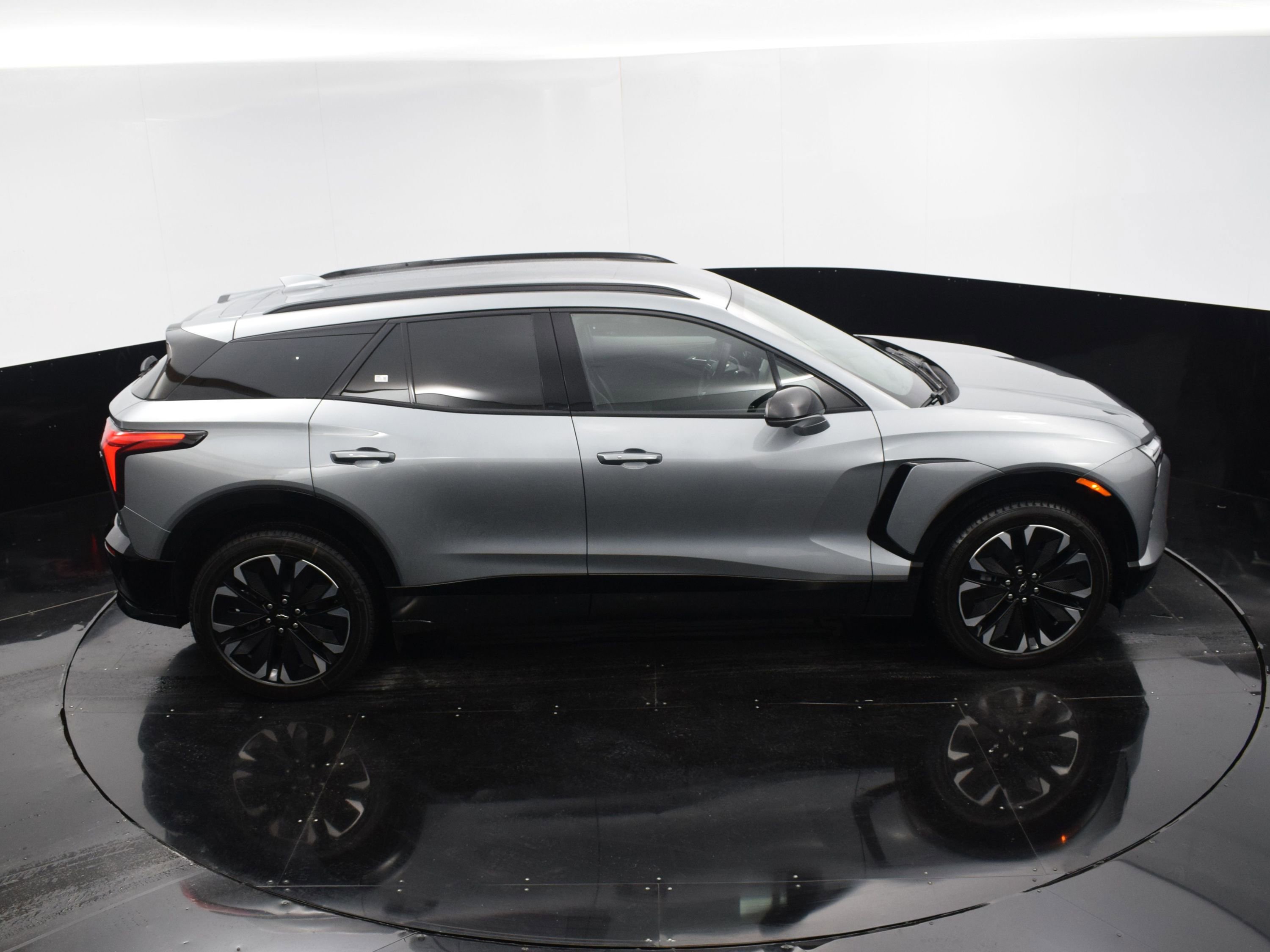 New 2025 Chevrolet Blazer EV RS RWD image 24
