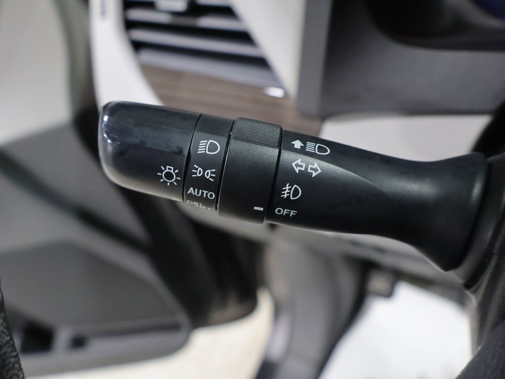 Used 2017 Toyota Sienna XLE image 39