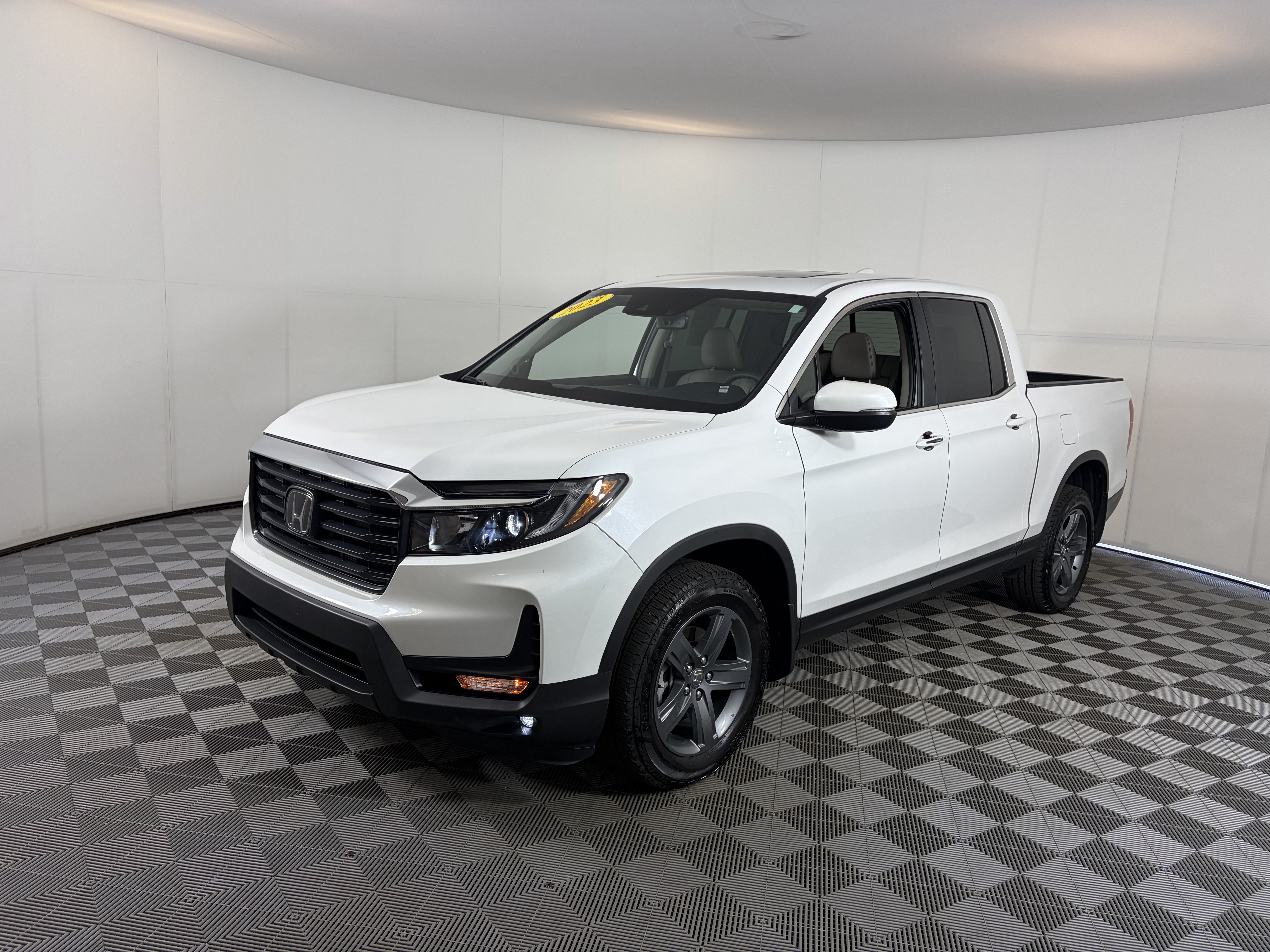 Used 2023 Honda Ridgeline RTL image 2