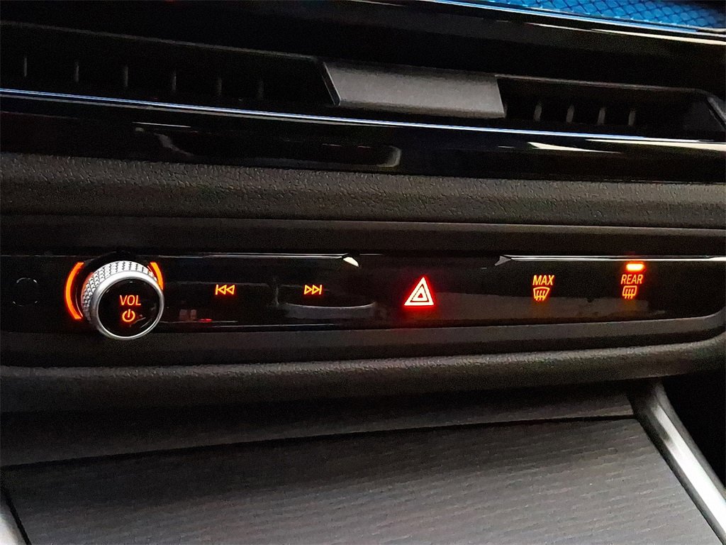 Used 2025 BMW i4 xDrive40i w/ Premium Package image 10