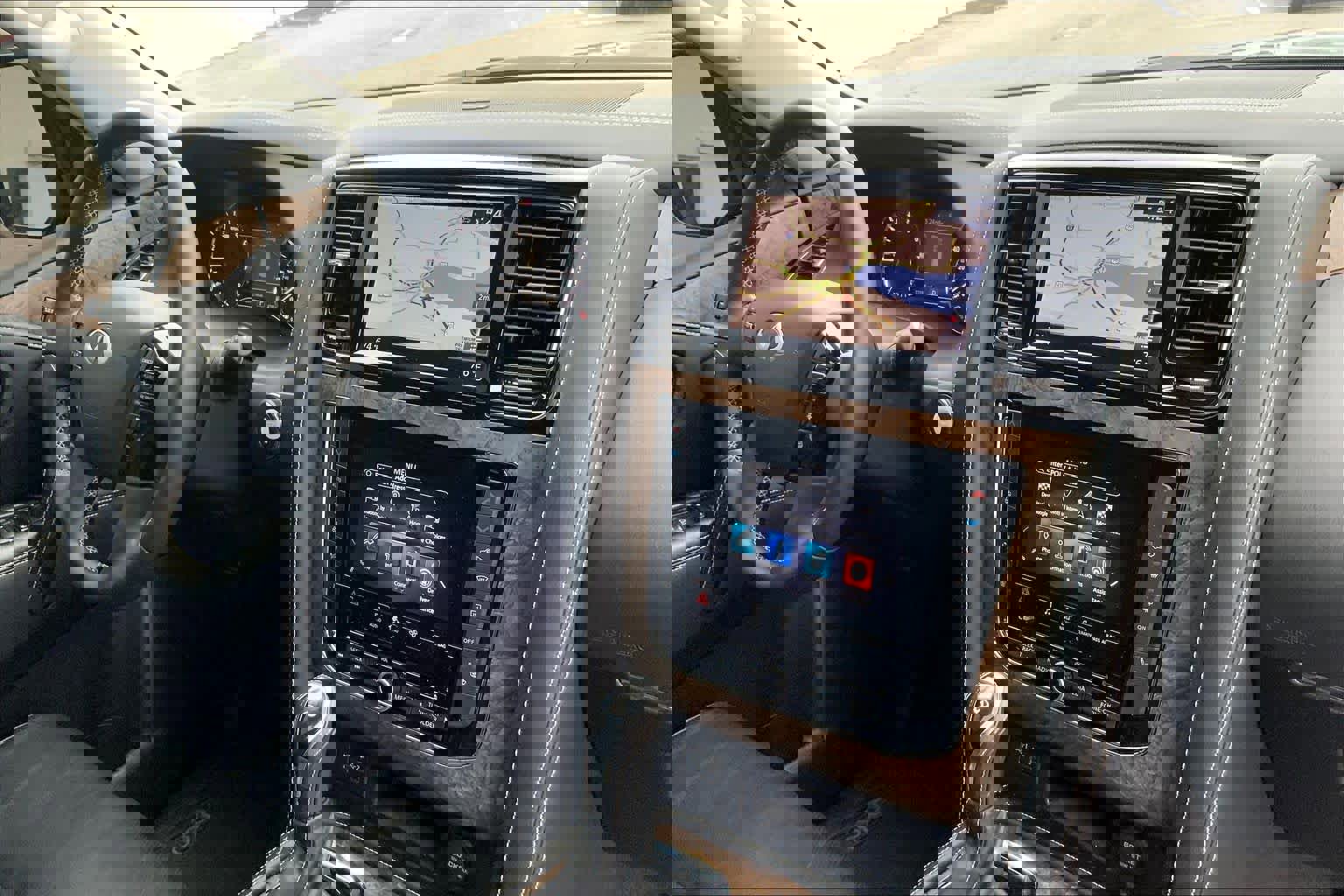 Used 2021 INFINITI QX80 Premium Select w/ All-Season Package image 33