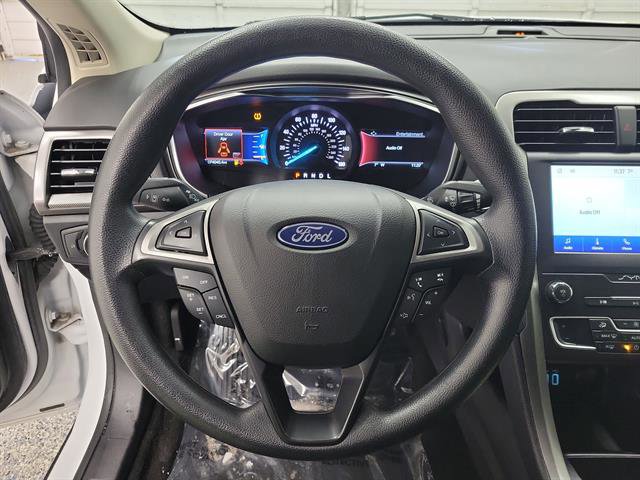 Used 2020 Ford Fusion SE image 19