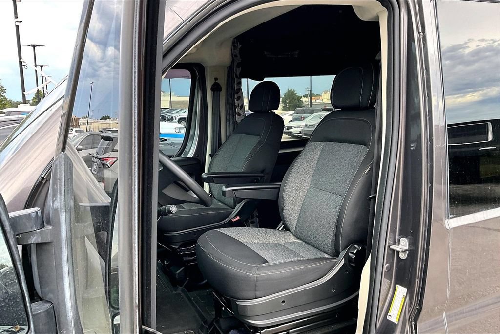 Used 2021 RAM ProMaster 2500 w/ Convenience Group FWD image 32