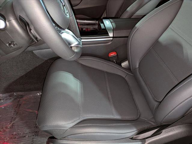 Certified 2025 Mercedes-Benz C 300 Sedan image 4