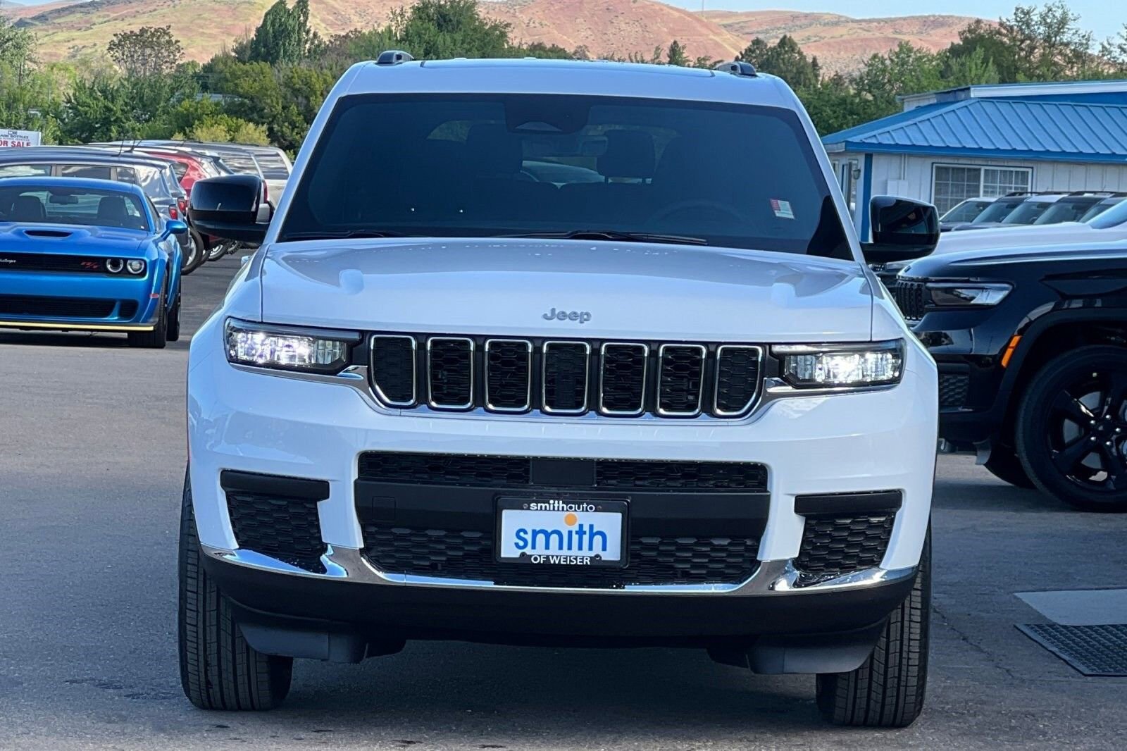 New 2025 Jeep Grand Cherokee L Laredo w/ Trailer Tow Package image 4