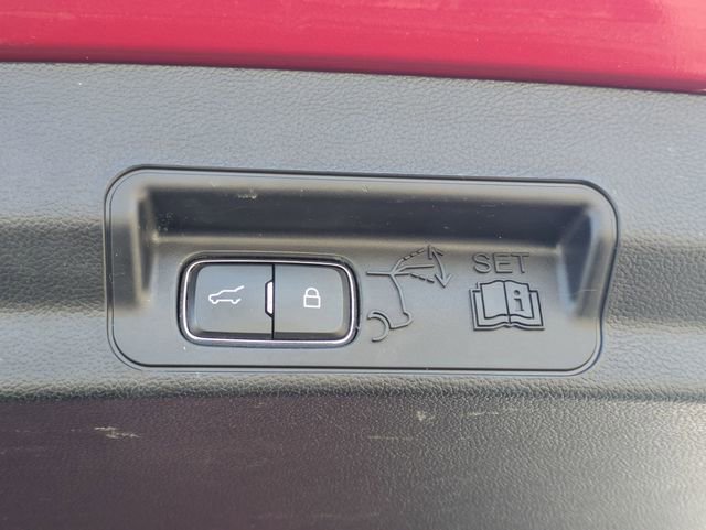 Used 2022 Ford Explorer XLT w/ Equipment Group 202A image 36