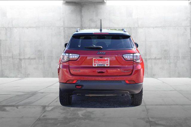Used 2025 Jeep Compass Trailhawk AWD/4WD image 6