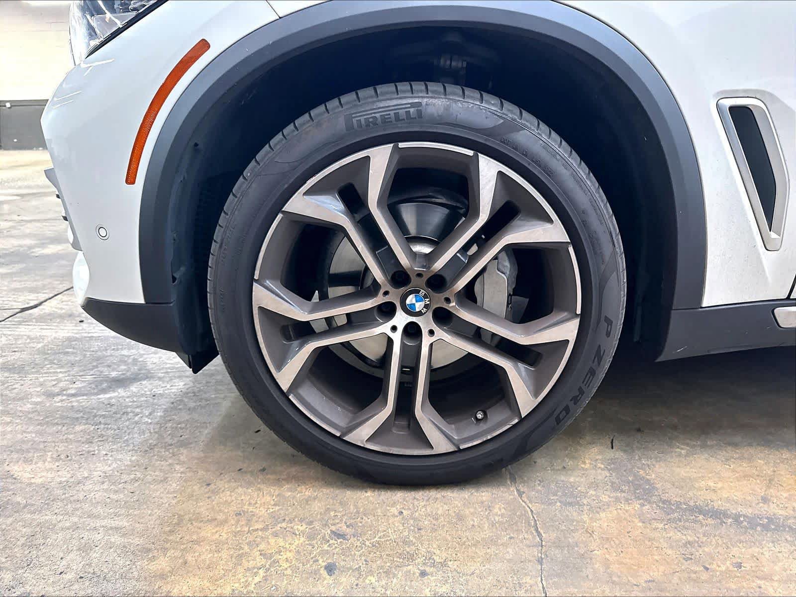 Used 2023 BMW X5 xDrive40i w/ Premium Package AWD/4WD image 12