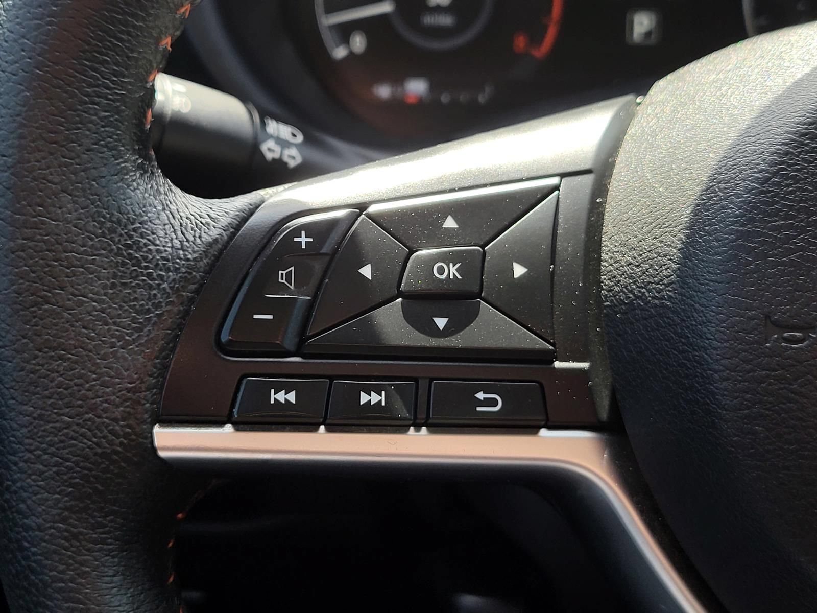 Used 2021 Nissan Kicks SR FWD image 30